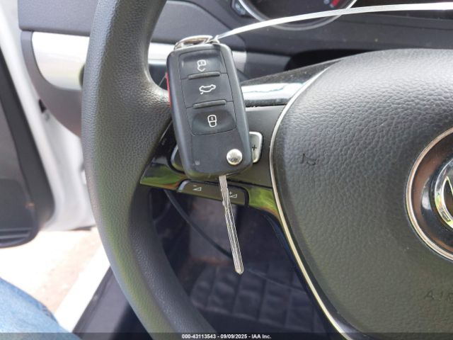 2018 VOLKSWAGEN JETTA 3VW2B7AJ3JM211076 Photo 10