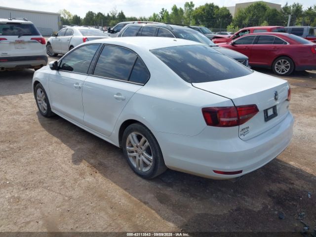 2018 VOLKSWAGEN JETTA 3VW2B7AJ3JM211076 Photo 2