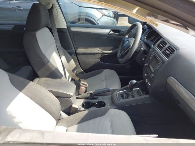 2018 VOLKSWAGEN JETTA 3VW2B7AJ3JM211076 Photo 4