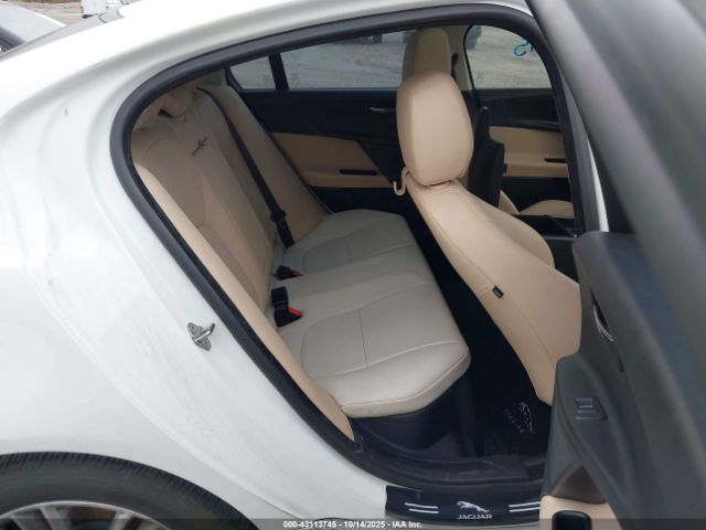 2017 JAGUAR XE SAJAJ4BNXHA953792 Photo 7