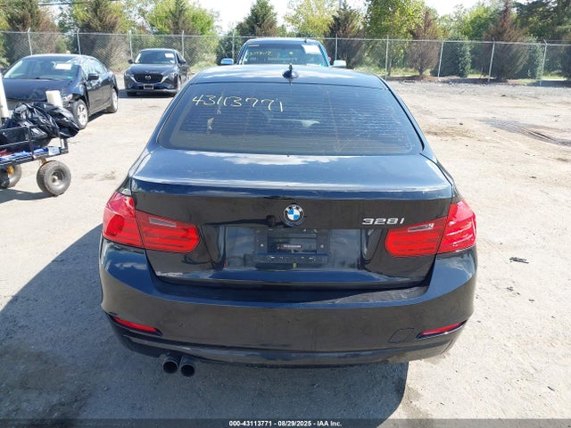 43113771 :رقم المزاد ، WBA3A5C53CF341194 vin ، 2012 Bmw 328i مزاد بيع