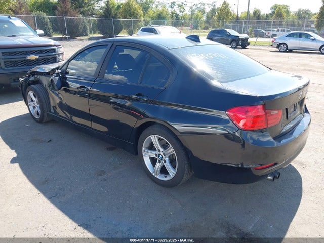 43113771 :رقم المزاد ، WBA3A5C53CF341194 vin ، 2012 Bmw 328i مزاد بيع
