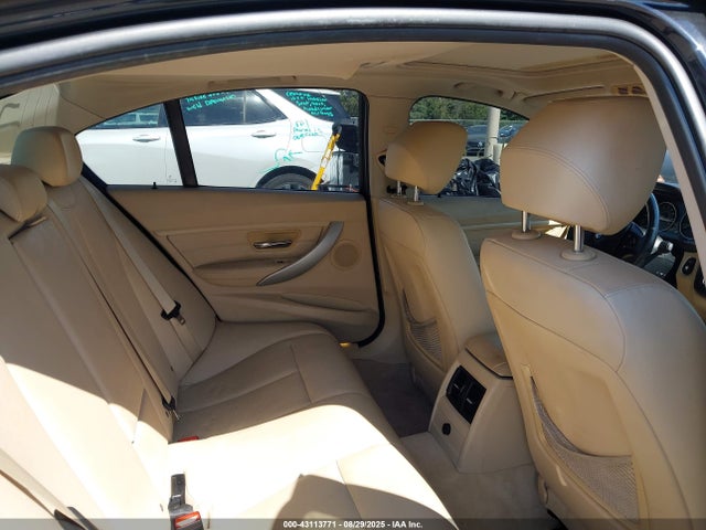 43113771 :رقم المزاد ، WBA3A5C53CF341194 vin ، 2012 Bmw 328i مزاد بيع