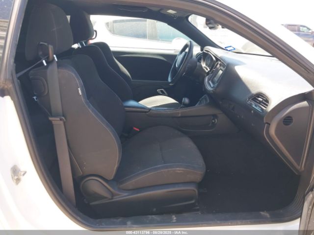 2015 DODGE CHALLENGER 2C3CDZAT4FH816717 Photo 4