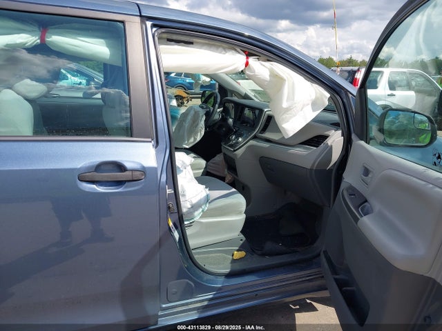 Toyota 2gr-fks 2015 5TDZK3DC8FS623959 Image 5