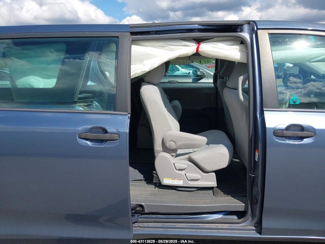 Toyota 2gr-fks 2015 5TDZK3DC8FS623959 Image 8