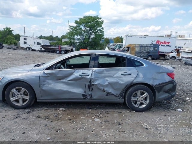 1G1ZC5ST3RF125841 Chevrolet lfv