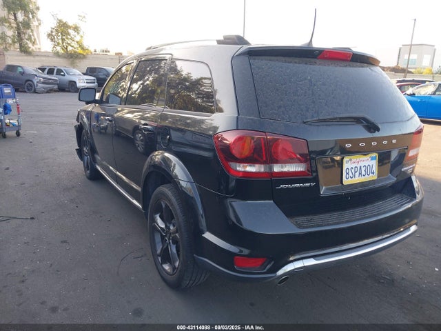 Dodge 2018 2018 3C4PDCGG9JT513632 Image 3