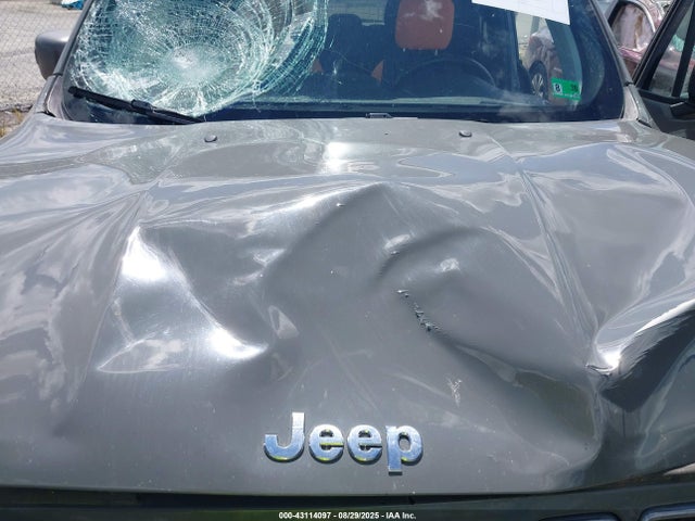 ZACNJAD13KPK38575 Jeep 2019
