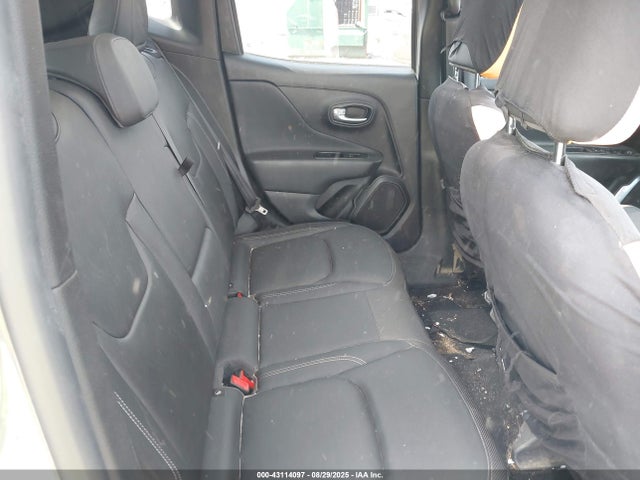 ZACNJAD13KPK38575 Jeep 2019