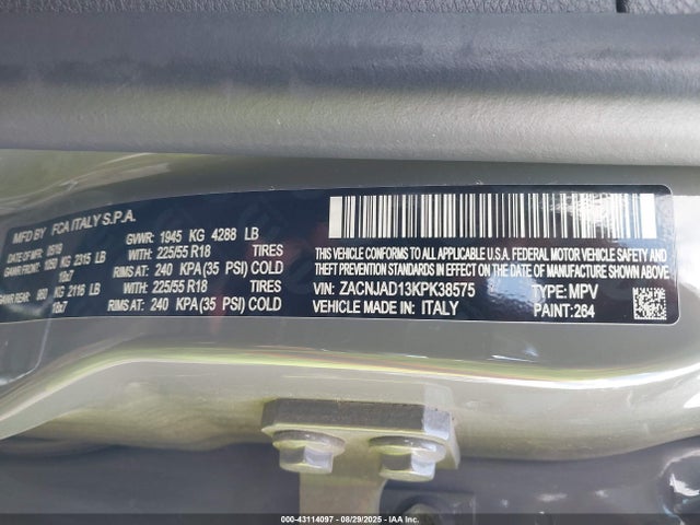 ZACNJAD13KPK38575 Jeep 2019