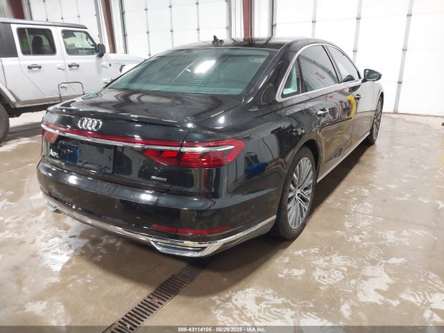 WAU8DAF88KN005959 Audi 2019