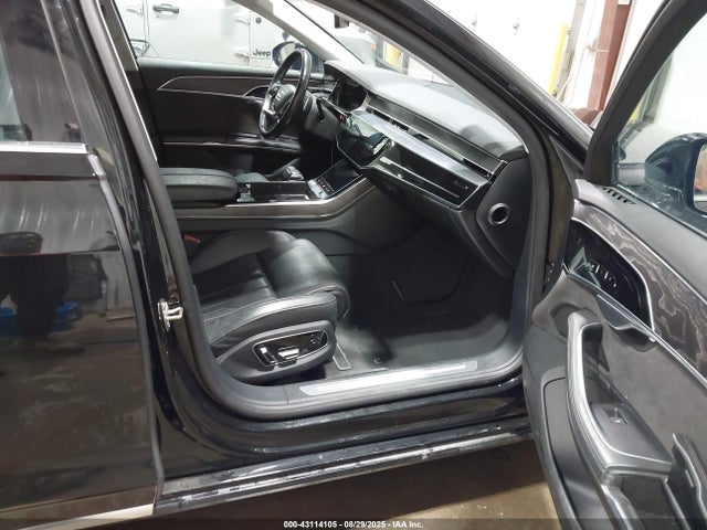 WAU8DAF88KN005959 Audi 2019