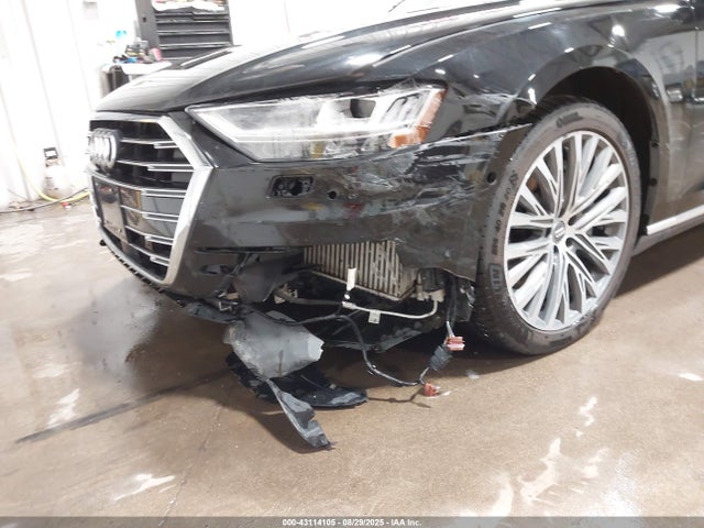 WAU8DAF88KN005959 Audi 2019