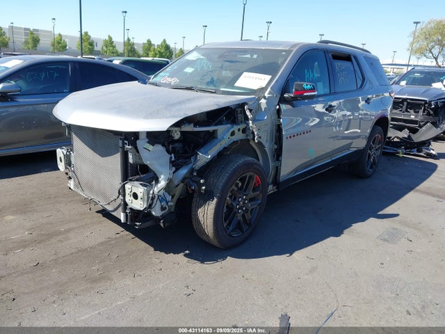 1GNESZKW6RJ137108 Chevrolet lfy