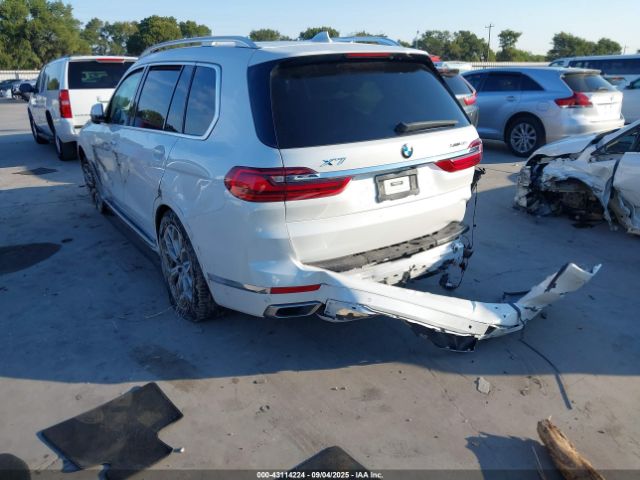 2022 BMW X7 5UXCW2C09N9M56874 Photo 2