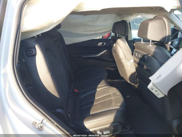 2022 BMW X7 5UXCW2C09N9M56874 Photo 7
