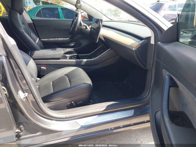 2018 TESLA MODEL 3 5YJ3E1EA0JF047747 Photo 4