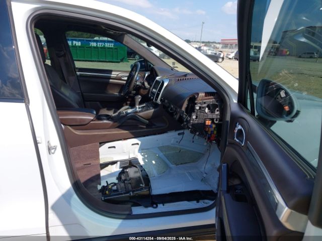 2016 PORSCHE CAYENNE WP1AC2A28GLA86432 Photo 4