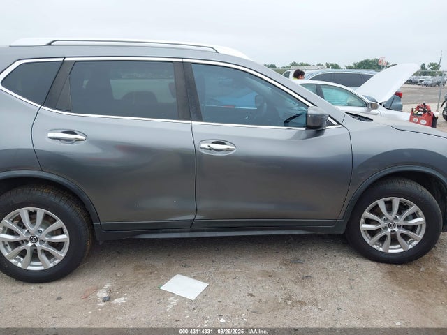 Продажа на аукционе авто 2017 Nissan Rogue Sv, vin: KNMAT2MV5HP532277, номер лота: 43114331