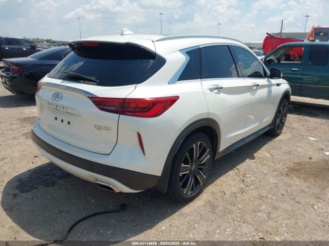 2021 INFINITI QX50 3PCAJ5BB2MF121276 Photo 3