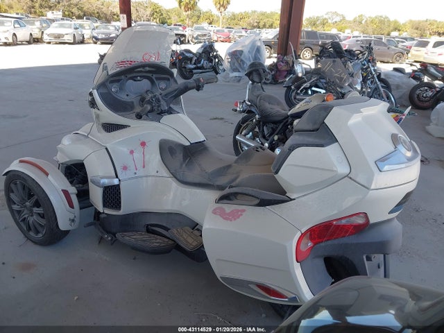 2014 CAN-AM SPYDER ROADSTER 2BXNBDD13EV002534 Photo 2