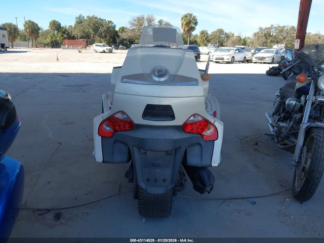 2014 CAN-AM SPYDER ROADSTER 2BXNBDD13EV002534 Photo 5