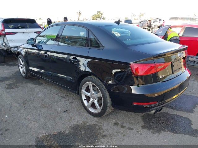 2016 AUDI A3 WAUA7GFF4G1043293 Photo 2