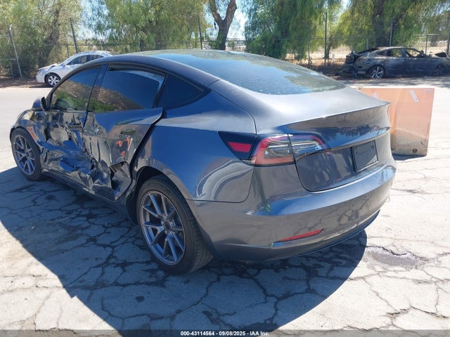 2022 TESLA MODEL 3 5YJ3E1EA4NF210499 Photo 2