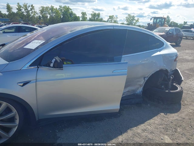 Aukcja sprzedaży 2017 Tesla Model X 100d/75d/90d, vin: 5YJXCAE2XHF048804, numer aukcji: 43114570