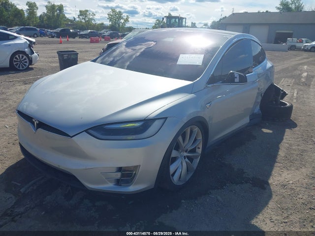 Aukcja sprzedaży 2017 Tesla Model X 100d/75d/90d, vin: 5YJXCAE2XHF048804, numer aukcji: 43114570