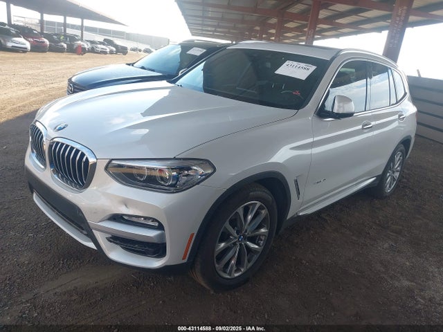 BMW X3 2019 5UXTR7C52KLF34123 Image 2
