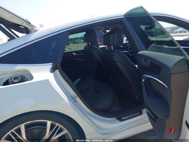 2019 AUDI A7 WAUV2AF20KN082880 Photo 7