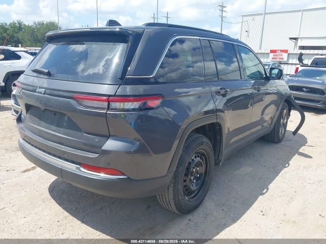 1C4RJYB62RC117174 Jeep 2024