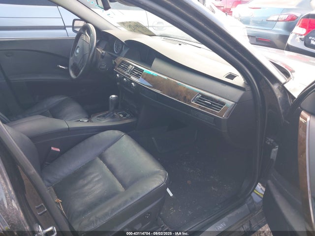 43114704 :رقم المزاد ، WBANE53576CK87272 vin ، 2006 Bmw 525i مزاد بيع