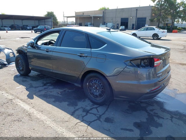 3FA6P0G73KR178275 Ford 2019