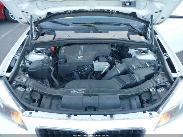 2015 BMW X1 WBAVM1C51FVW57700 Photo 9