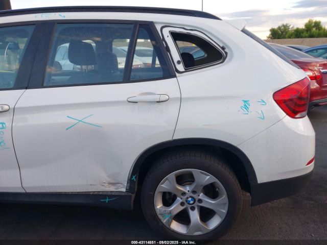 2015 BMW X1 WBAVM1C51FVW57700 Photo 5