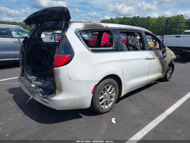 2022 CHRYSLER VOYAGER 2C4RC1CGXNR218618 Photo 3