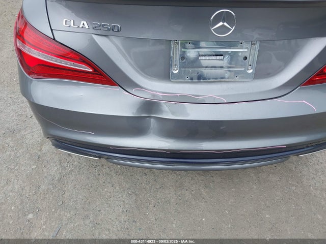 Mercedes-Benz m270 2019 WDDSJ4GB0KN723279 Image 19