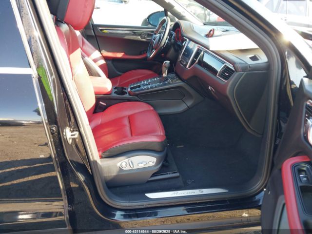 2017 PORSCHE MACAN WP1AB2A57HLB13439 Photo 4