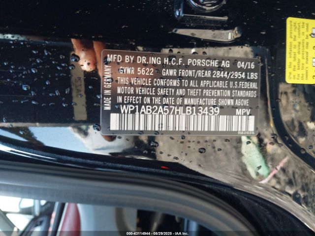 2017 PORSCHE MACAN WP1AB2A57HLB13439 Photo 8