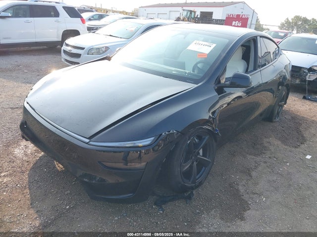 2026 TESLA MODEL Y 7SAYGDEEXTF372318 Photo 1