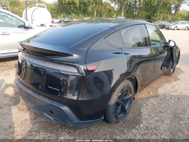 2026 TESLA MODEL Y 7SAYGDEEXTF372318 Photo 3