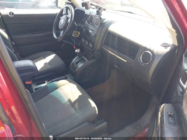 Jeep 2016 2016 1C4NJPFA0GD647934 Image 5