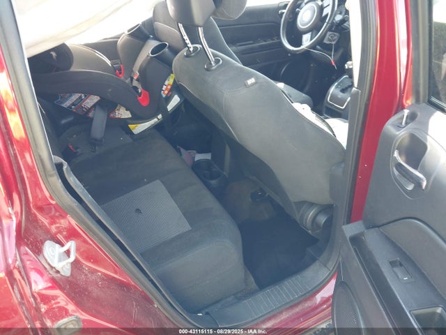Jeep 2016 2016 1C4NJPFA0GD647934 Image 8