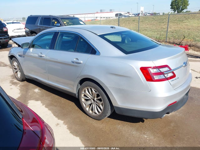 1FAHP2F8XKG108987 Ford 2019