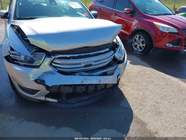 1FAHP2F8XKG108987 Ford 2019