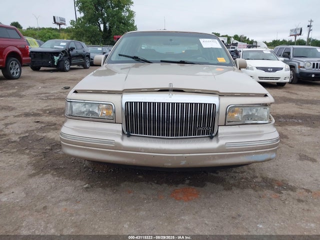 43115322 :رقم المزاد ، 1LNLM81W2VY728233 vin ، 1997 Lincoln Town Car Executive مزاد بيع