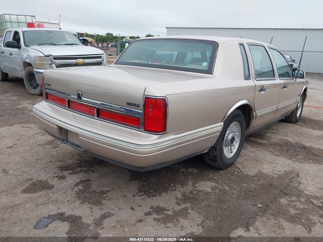 43115322 :رقم المزاد ، 1LNLM81W2VY728233 vin ، 1997 Lincoln Town Car Executive مزاد بيع